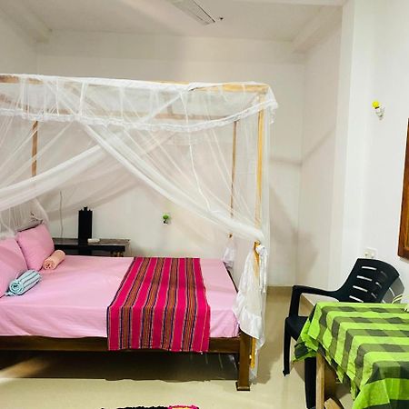 Pradeep Guest House Mirissa Exterior photo